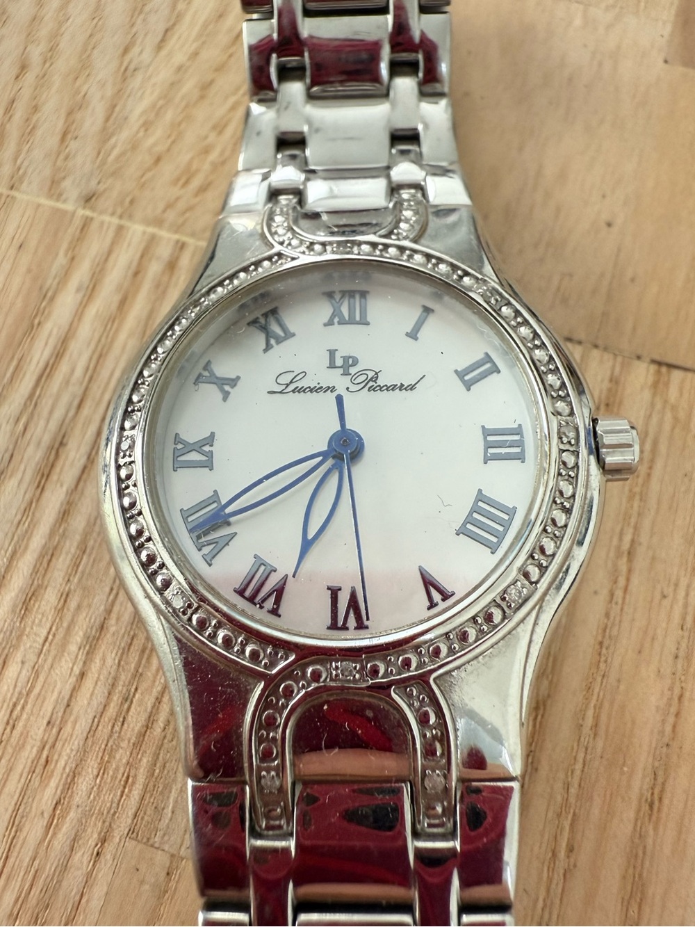 Lucien Piccard ladies silver tone sapphire crystal watch NEW BATTERY
